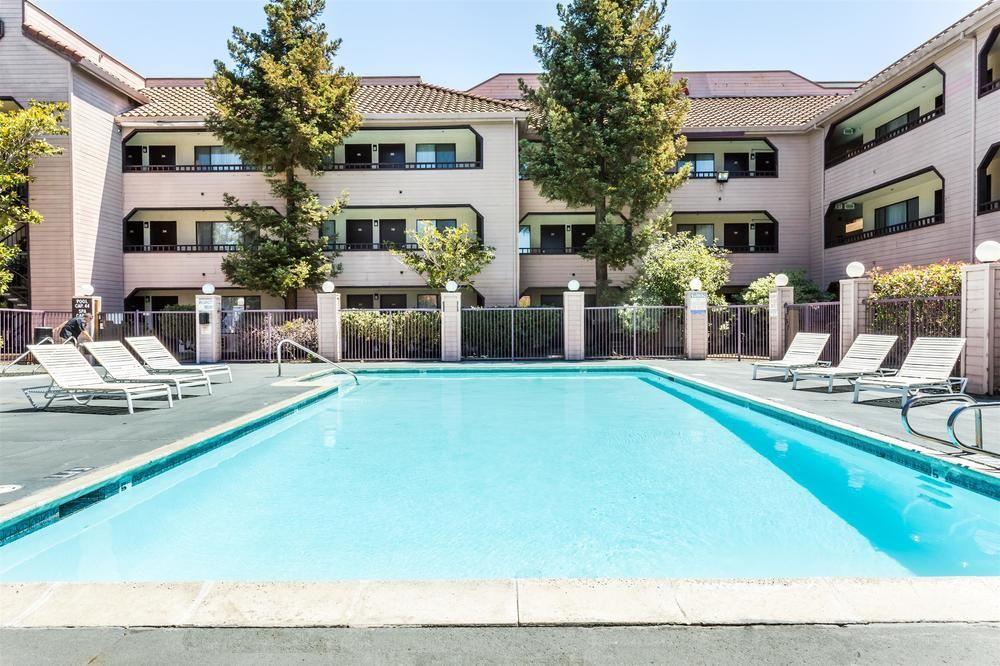 Country & By Radisson, Napa Valley, Ca Vallejo