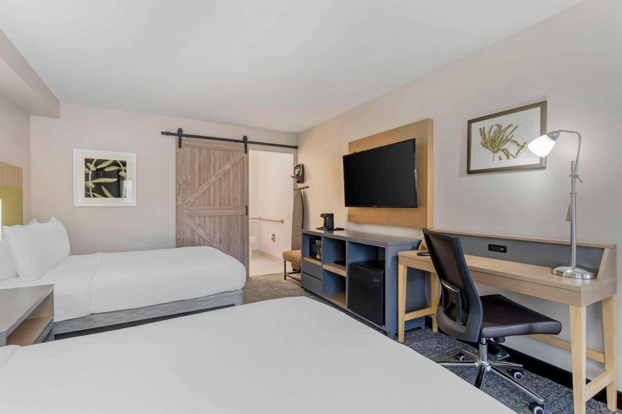 Country & By Radisson, Napa Valley, Ca Hotel *